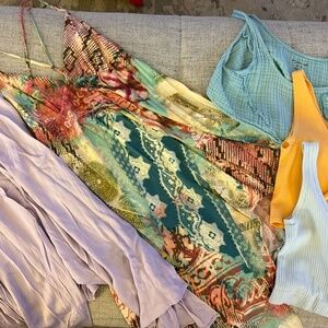 Urban Outfitters Lot (Size Small)